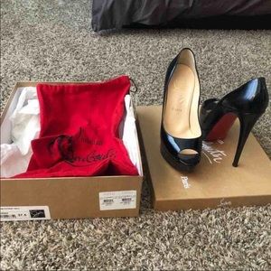 Selling my 37.5 Christian Loubitons